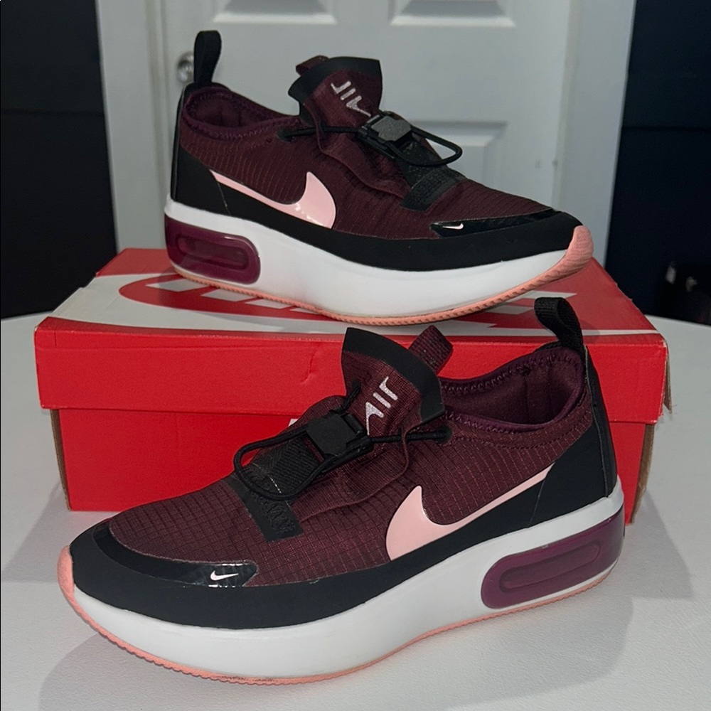 Nike Women's Shoes in Burgundy and Pink